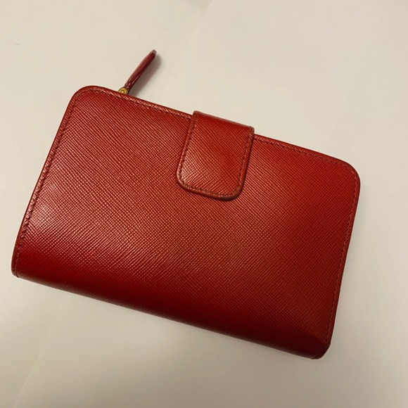 Prada Saffiano Continental Wallet - Picture 2 of 7